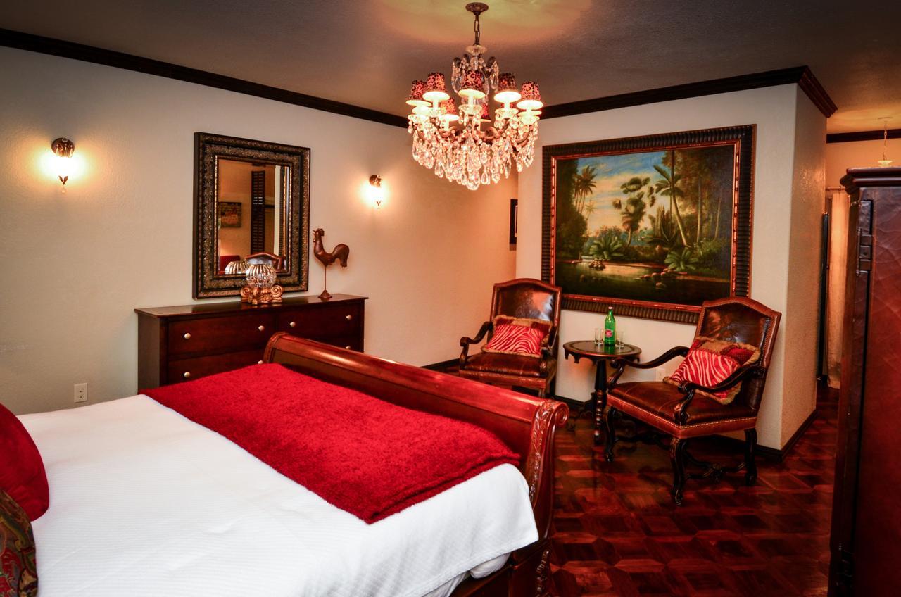The Victoria Bed & Breakfast Bentonville Exterior photo